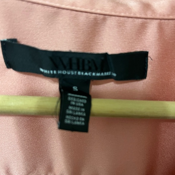 White House Black Market Coral Satin Blouse - Picture 4 of 4